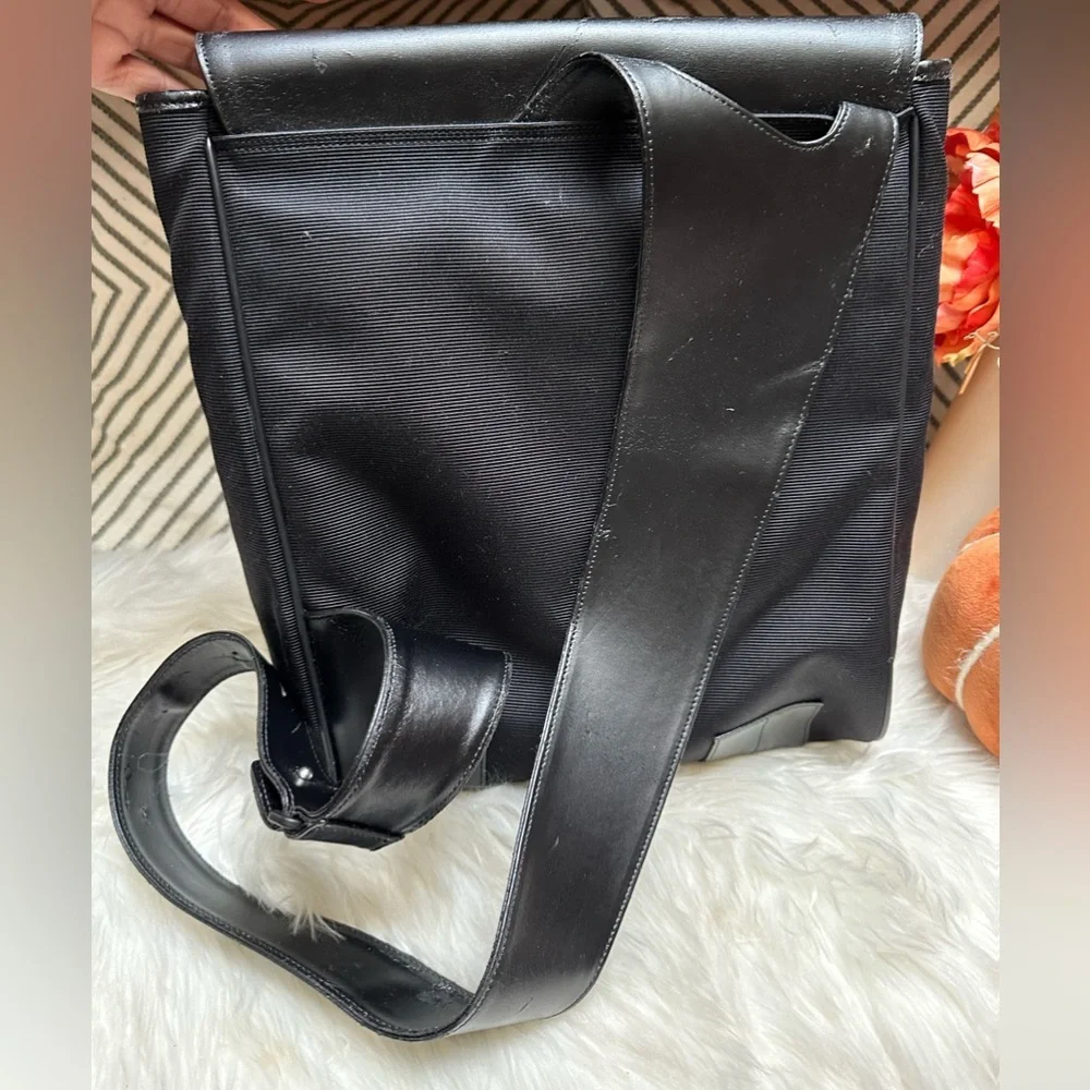 Montblanc Meisterstuck Leather Messenger Bag. Pre-Owned